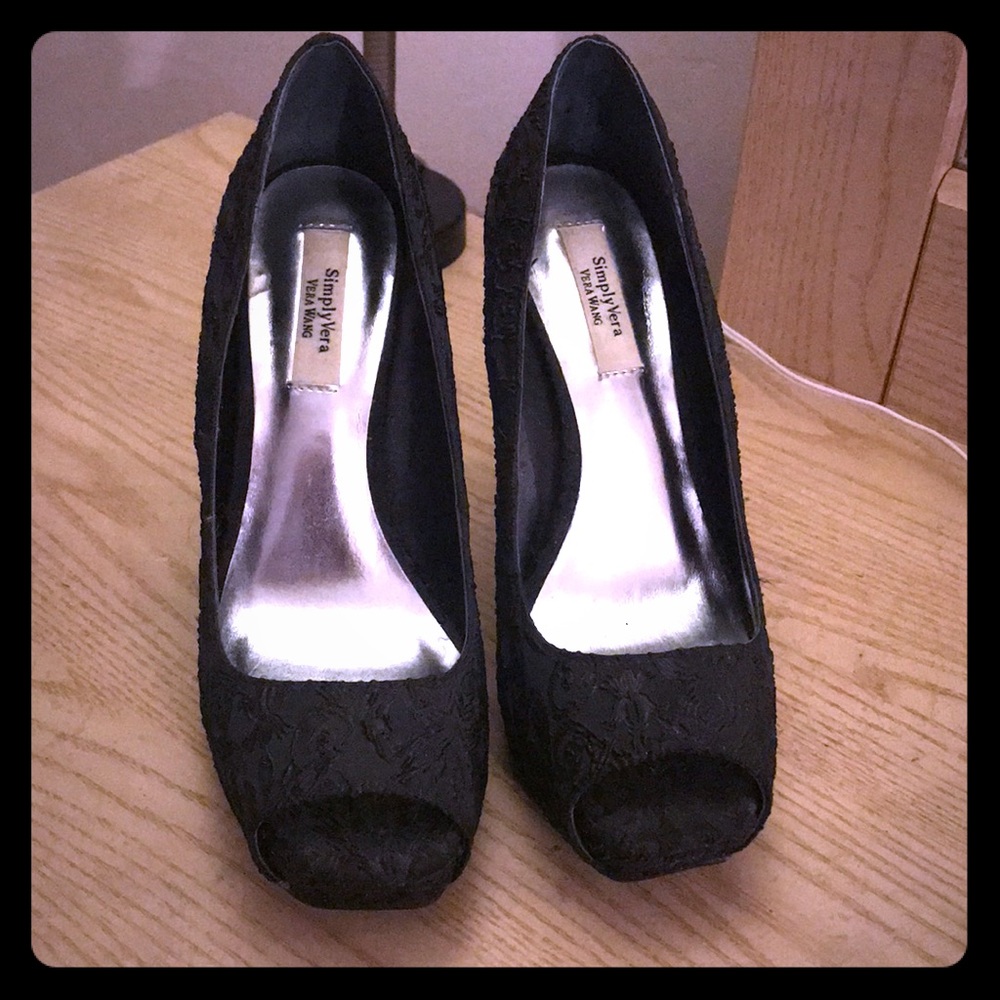 Simply Vera Wang Pumps